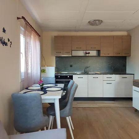 къщички Sunrise Holiday park *