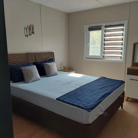 къщички Sunrise Holiday park *