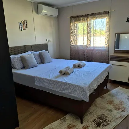 къщички Sunrise منتزه العطل تساريفو